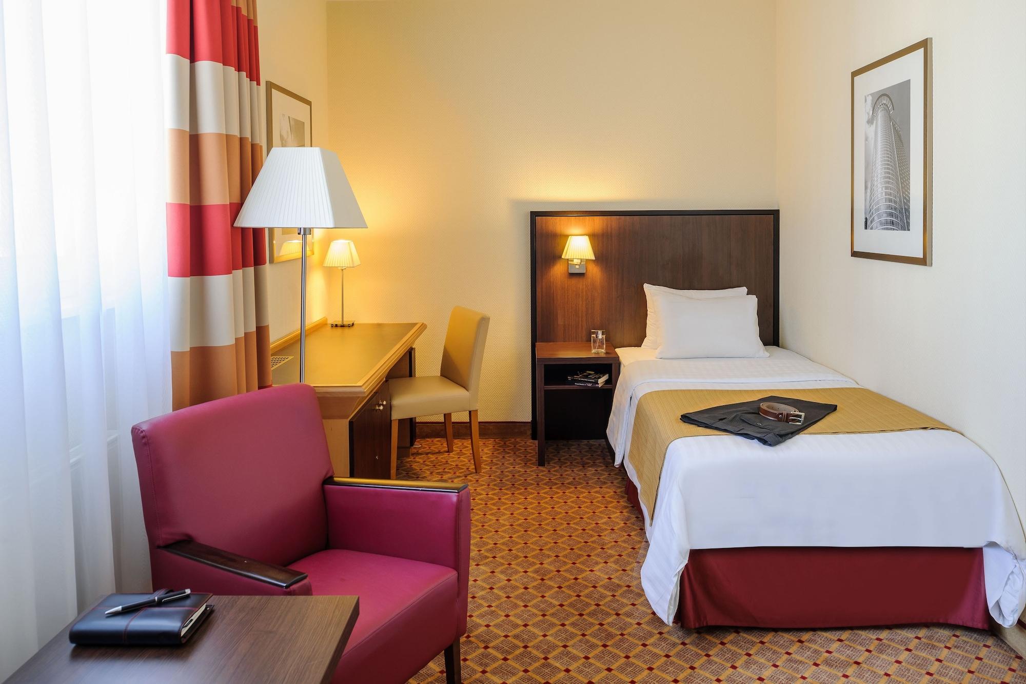 Trip Frankfurt Nordwestzentrum Hotel 3*